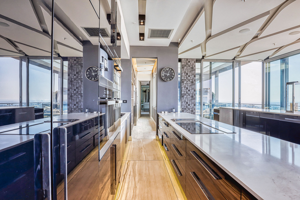 The Capital on Park - A posh penthouse worthy of a Billionaire - Penthouse Retain Worthy View