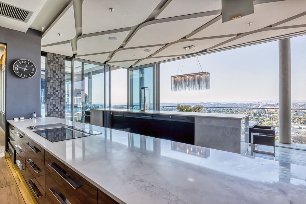 The Capital on Park - A posh penthouse worthy of a Billionaire - Penthouse Retain Worthy View